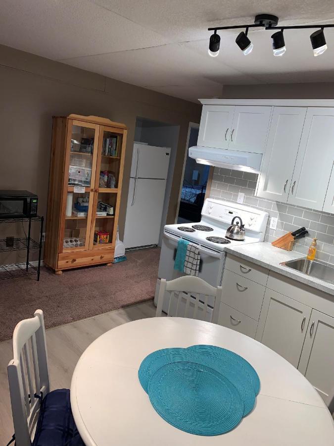 Newly Renovated Basement Suite! Lethbridge Luaran gambar
