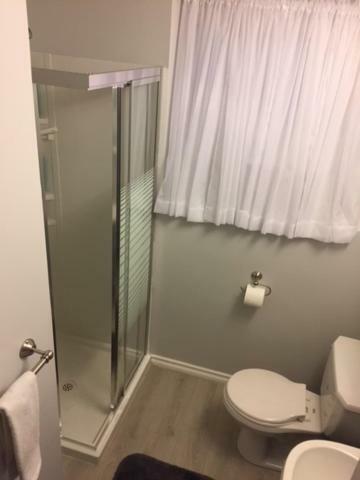 Newly Renovated Basement Suite! Lethbridge Luaran gambar