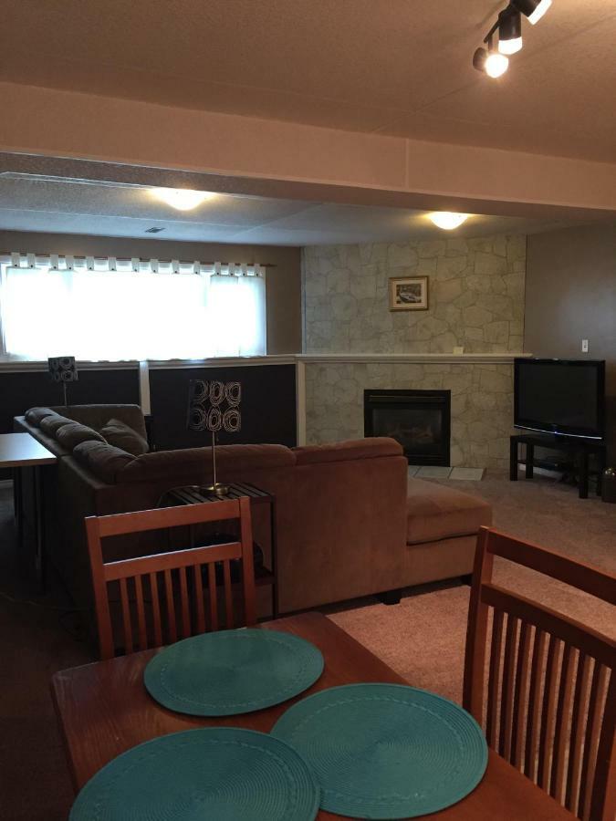 Newly Renovated Basement Suite! Lethbridge Luaran gambar